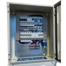 Rozdzielnia elektryczna ROG 4-6 na postumencie