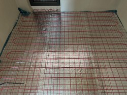 Eltomo - elektryczne ogrzewanie podłogowe Modrzyca